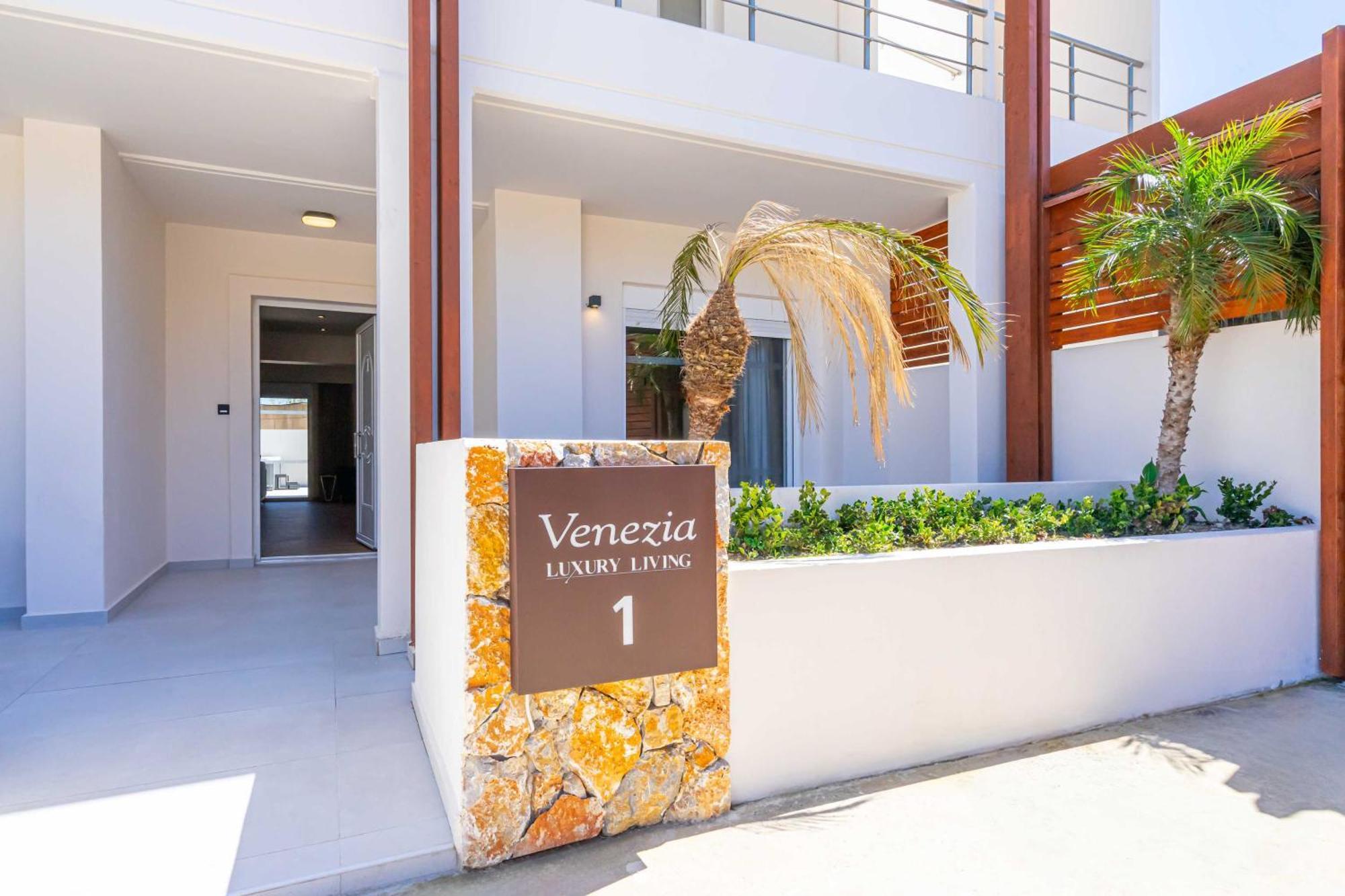 Venezia Luxury Living Villas, Фаліракі Екстер'єр фото